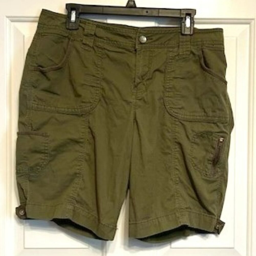 Sonoma Life & Style 14 Modern Fit Bermuda Shorts Green Army casual pockets